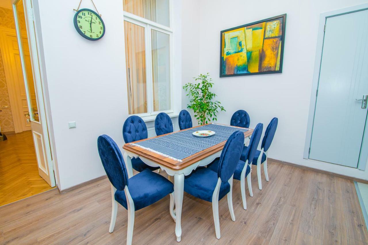 Solo Apartment In City Center Tbilisi Buitenkant foto