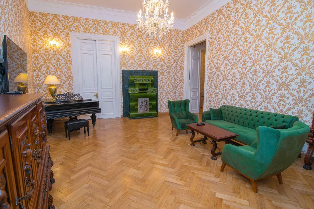 Solo Apartment In City Center Tbilisi Buitenkant foto